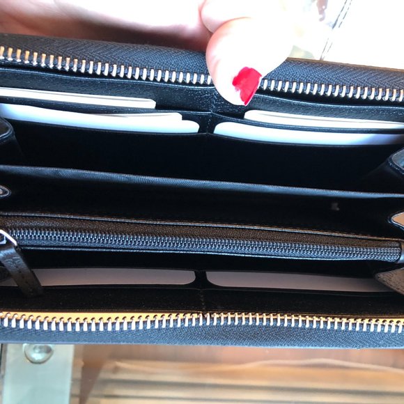 Gucci GG Psychedelic Zip Around Wallet - Picture 4 of 4